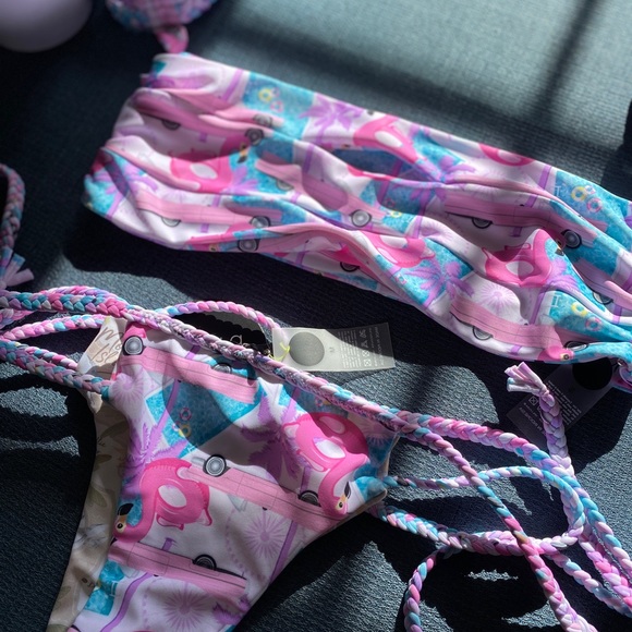 SOLD - bikini top from Australia brand Moana Bikini. NWT - Picture 4 of 5